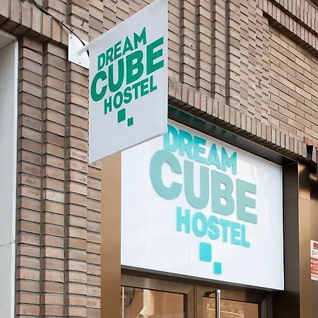 Dream Cube Hostel *
